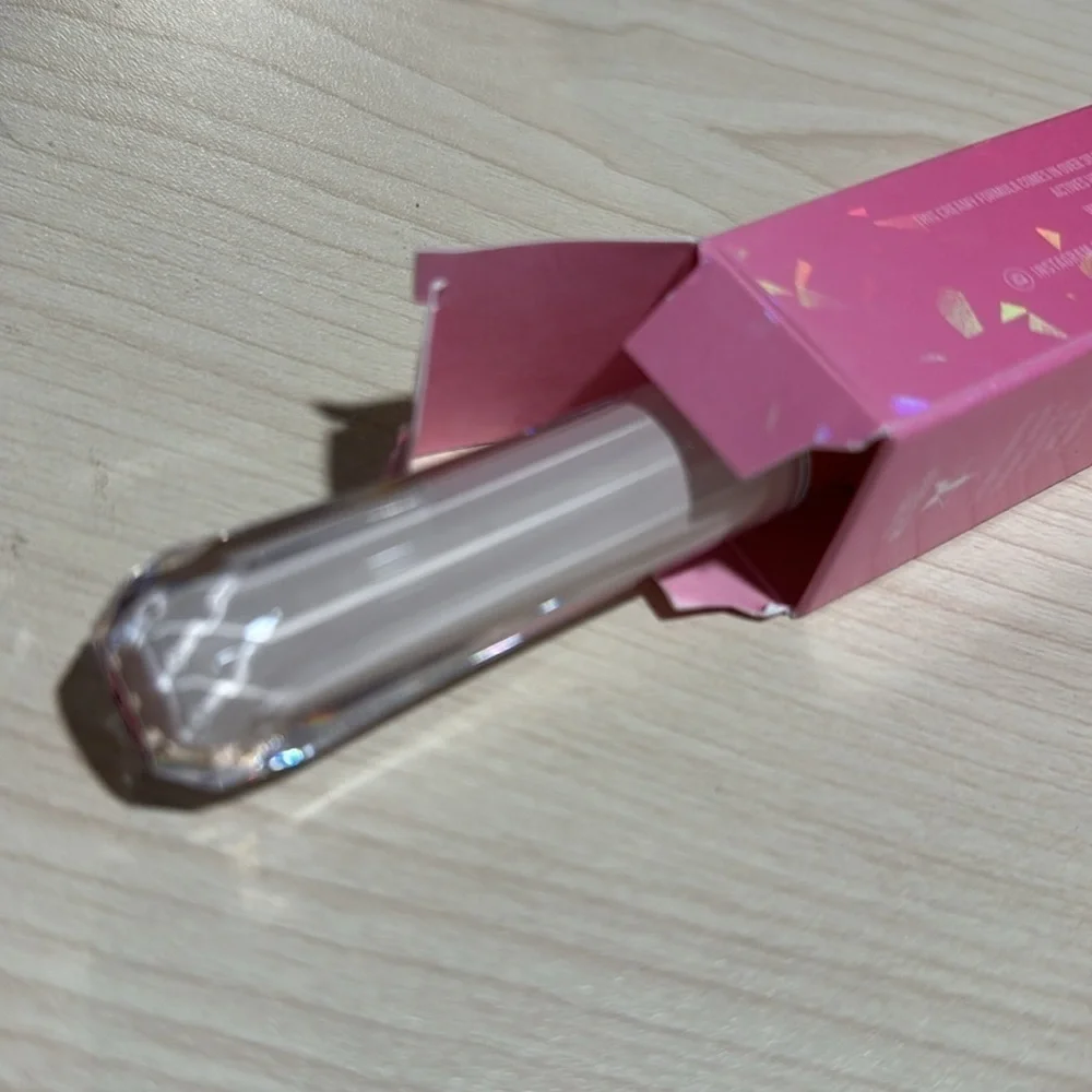 Jeffree Star Magic Star Liquid Concealer C2 Full Size 3.4ml NEW light